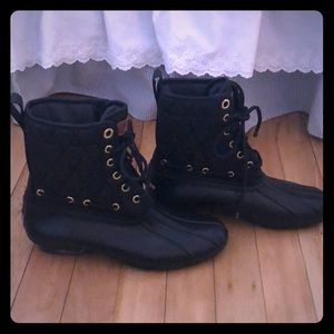 Sperry black quilted waterproof boots